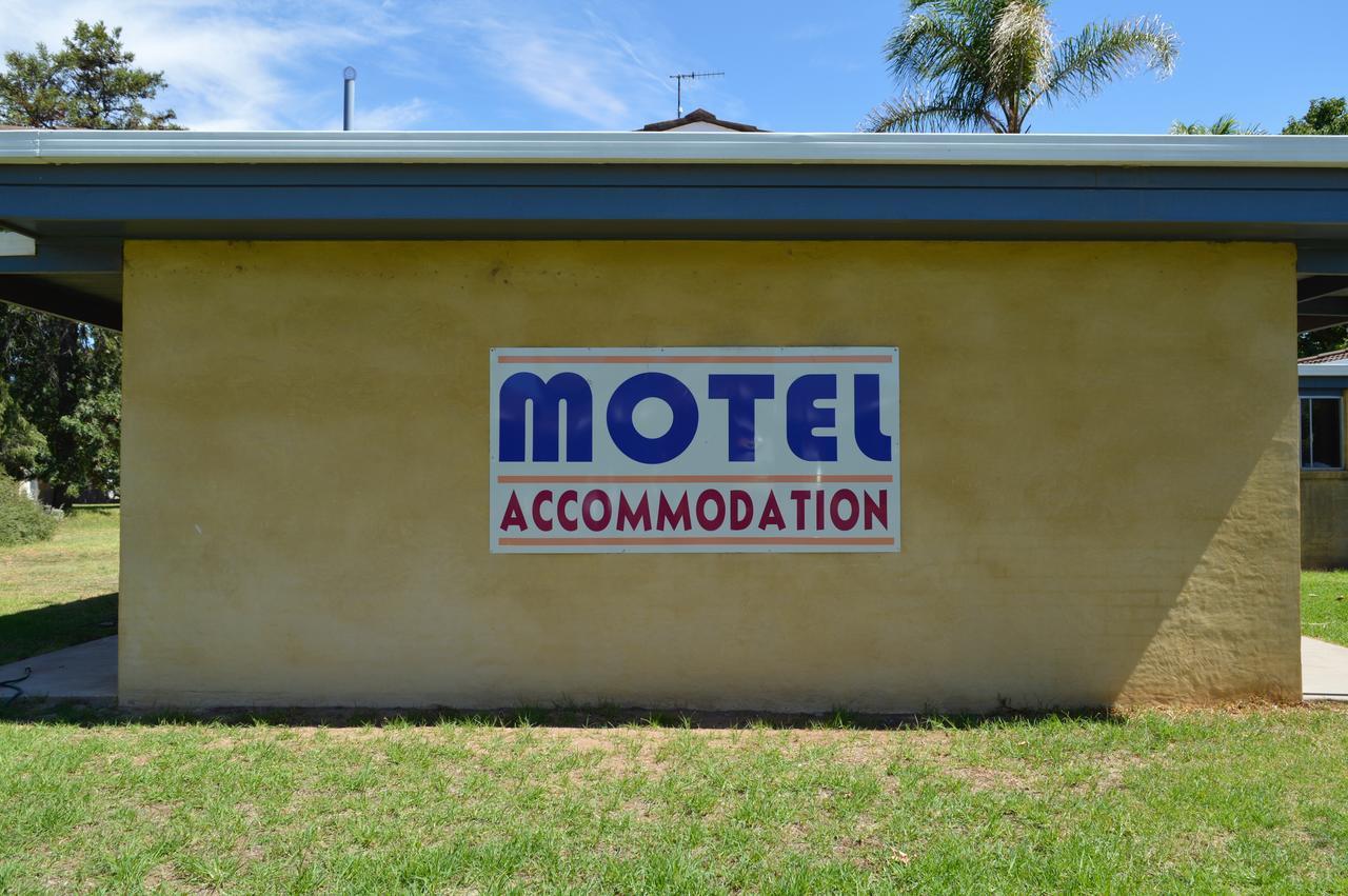 Brolga Hotel Motel - Coleambally Bagian luar foto